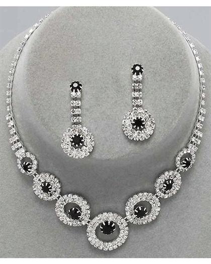 BlackCircularRhinestoneNecklace - Black