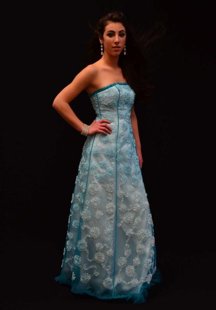 P715 - Blue/White