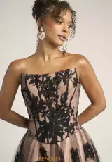 Black/Nude