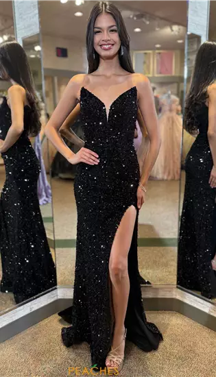 Portia and Scarlett XO099 